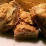 cinnamon apple crumb bars 