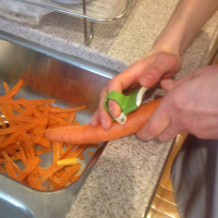 Peeling carrot